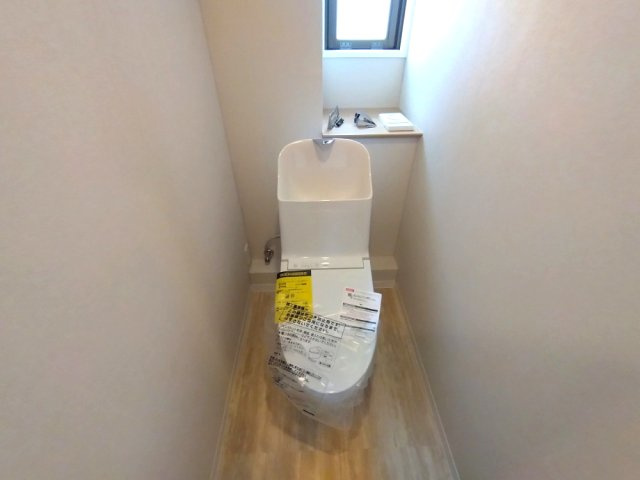 ライオンズマンション左京山のその他|トイレも新品で清潔感があります！※インテリア家具はディスプレイ用になります。