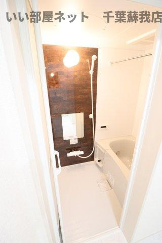 ナリトモ赤井Ａの浴室|コンパクトで使いやすいお風呂です