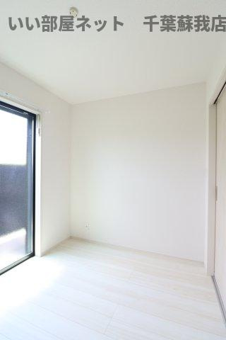 ナリトモ赤井Ａの寝室|使い勝手のいい寝室です