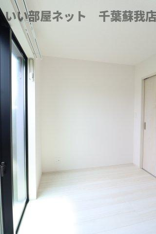 ナリトモ赤井Ａの洋室|落ち着いた色調の洋室です