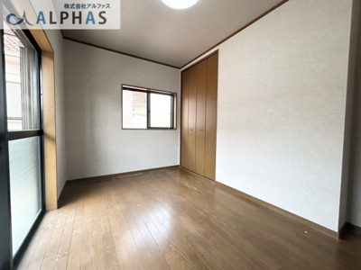 【洋室】 | 加古川市平岡町二俣　一戸建て | ■2階洋室約5.3帖♪バルコニーから光が差し込み明るい雰囲気に♪完成♪