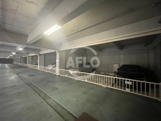 アーバンパーク緑地公園の駐車場|駐車場