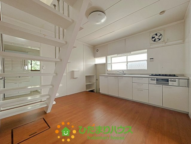 久喜市伊坂南1丁目　中古一戸建ての居間・リビング