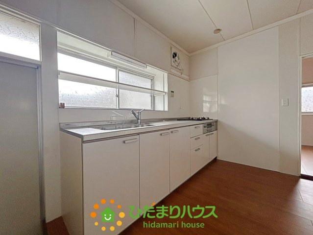 久喜市伊坂南1丁目　中古一戸建てのキッチン