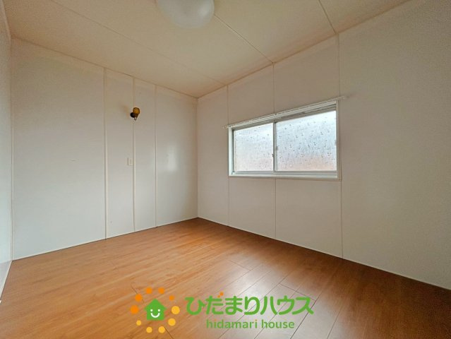 久喜市伊坂南1丁目　中古一戸建ての寝室