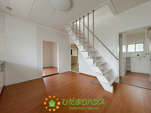 久喜市伊坂南1丁目　中古一戸建ての居間・リビング
