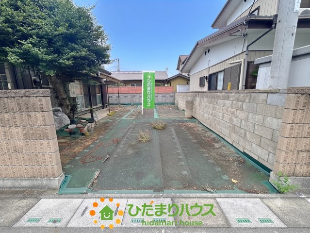 久喜市伊坂南1丁目　中古一戸建ての駐車場