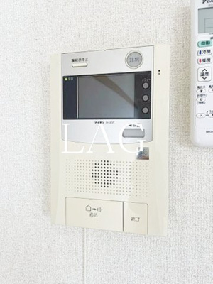 【設備】 | メゾンベール | モニター付きインターホンです。