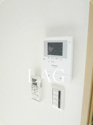 【セキュリティ】 | 高見シャーメゾン | モニター付きインターフォンです。