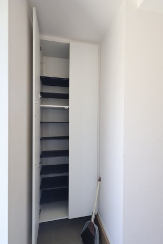 《仲介手数料無料》浦和区駒場１丁目16-15新築一戸建てKEIAI GRACEの玄関
