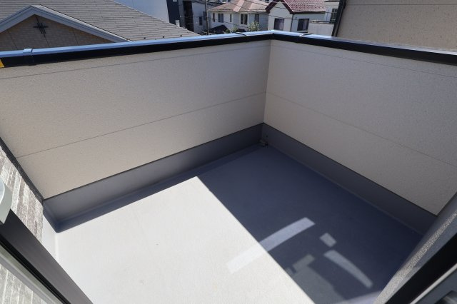 《仲介手数料無料》浦和区駒場１丁目16-15新築一戸建てKEIAI GRACEのバルコニー