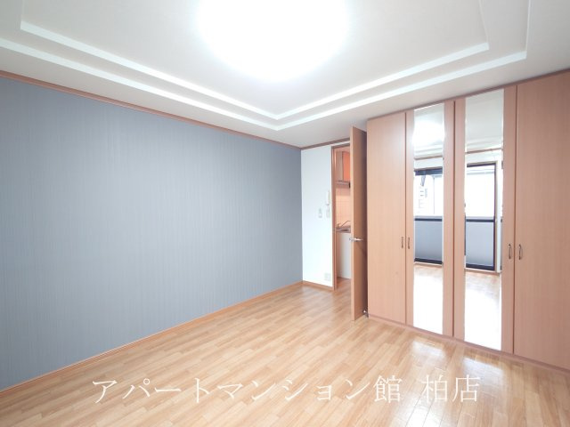 ピアリープレイスの洋室