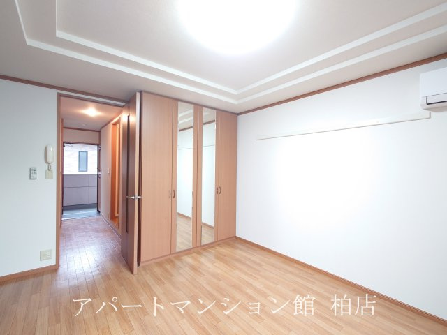 ピアリープレイスの居間・リビング
