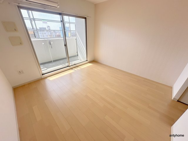 AFFLUENCE難波　仲介手数料無料の居間・リビング