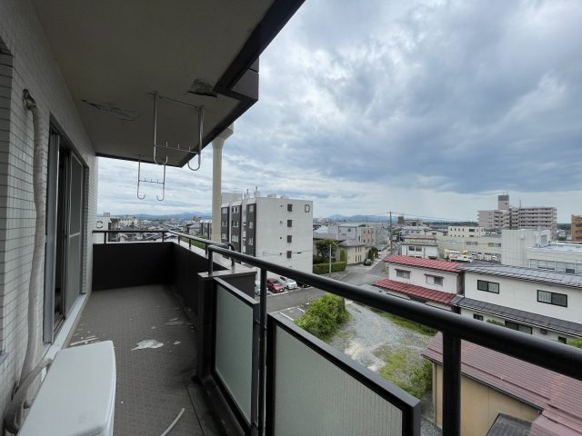 中古マンション　ライオンズマンション開成A棟　開成小学校・第一中学校のバルコニー
