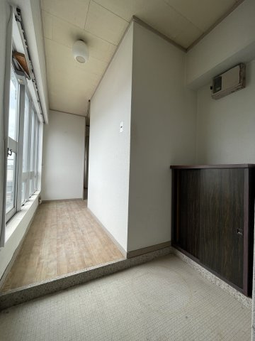 中古マンション　ライオンズマンション開成A棟　開成小学校・第一中学校の玄関
