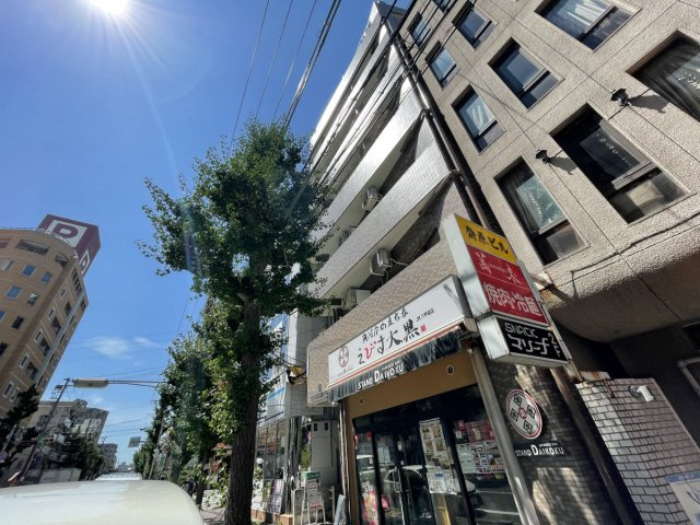 サンビルダー六甲駅前