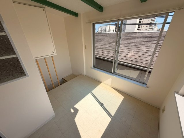 原田通連棟貸家のロビー