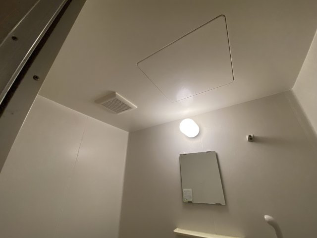 アパートメント林の内装