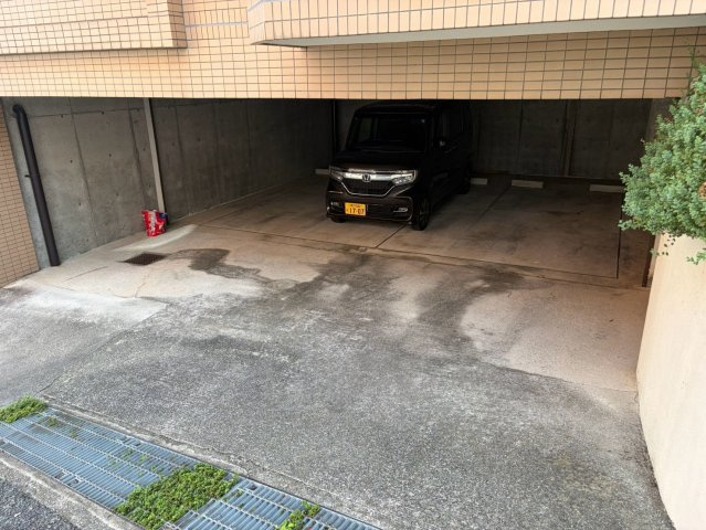 サンパレス21御影山手の駐車場