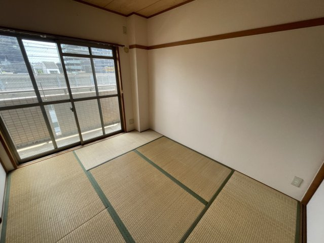 インテリアハシモトビルの和室