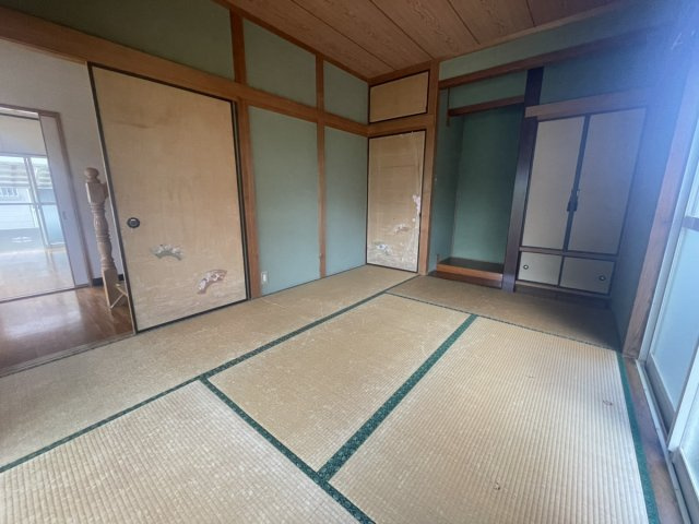 本野町戸建ての和室