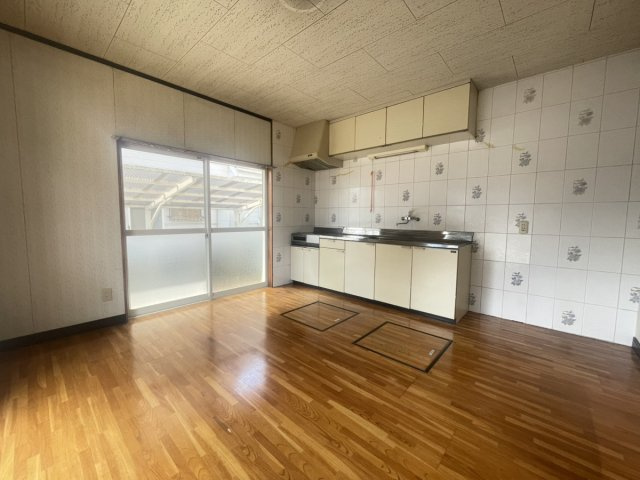 本野町戸建ての居間・リビング
