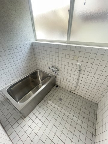 本野町戸建ての浴室