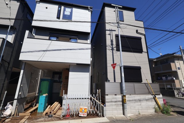 《仲介手数料無料》浦和区駒場１丁目16-15新築一戸建てKEIAI GRACEの外観