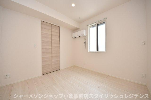 イゾラ の居間・リビング