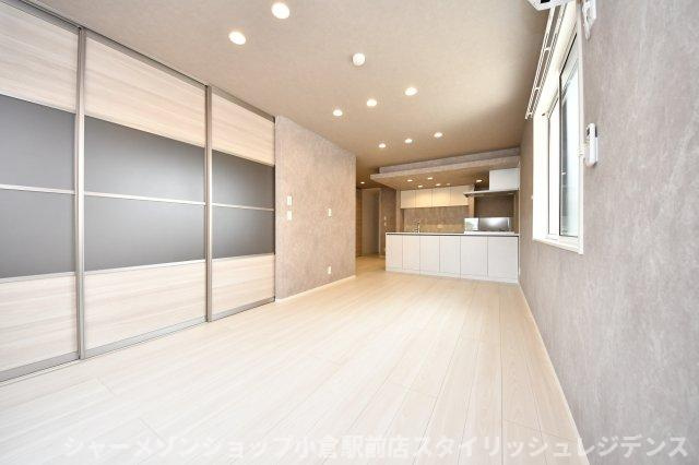 イゾラ の居間・リビング