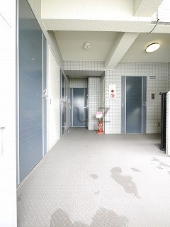 グリフィン横浜ポートサイドのエントランス
