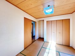 つくばみらい市西ノ台南　中古戸建の和室|【リフォーム中3/9更新】1階和室は洋室に変更予定です。床フローリング重ね張り、建具交換、クロス張替え、照明器具交換を行います。