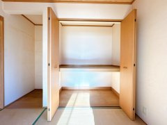 つくばみらい市西ノ台南　中古戸建の収納|【リフォーム中3/9更新】各居室に収納がございます。荷物が増えても安心ですね。