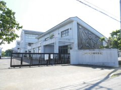 つくばみらい市西ノ台南　中古戸建の周辺|【周辺環境】つくばみらい市立小絹中学校まで1500ｍ（徒歩19分/自転車6分）。