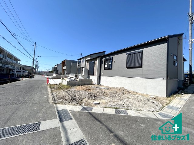 ●磯城郡田原本町黒田　第2期　新築一戸建ての前面道路含む現地写真|周辺は落ち着いた街並みの住宅地！子育てがしやすい住環境です！まだ未完成ですが、現地でしかわからない事もございます。是非一度ご覧ください。