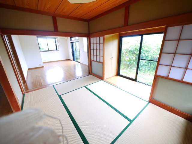 東金市関下　中古戸建の和室|内外装リフォーム済み令和8年5月  カーポート2台可 東金市立正気小学校徒歩約9分