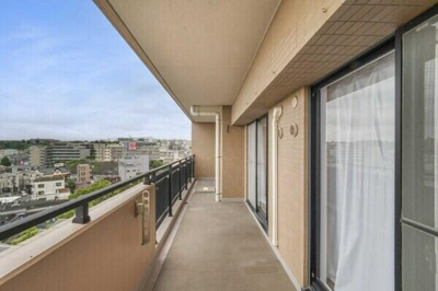  | 3部屋に跨ったバルコニーは幅…
