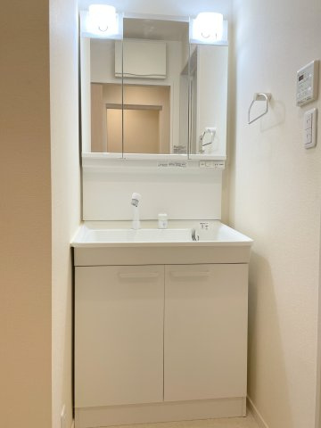 Ｖｅｌａ　Ｃｏｕｒｔ　ヴェラコートの独立洗面台|★シャンプードレッサー★