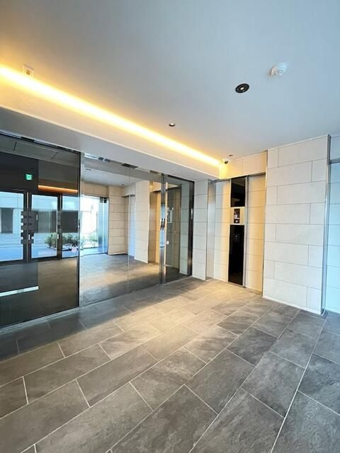 ケリア川口のエントランス