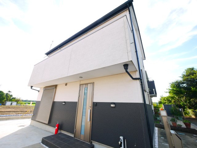 東金市北之幸谷　中古戸建の外観|平成24年2月築 ２LDK+WIC  駐車4台可（車種制限あり）スーパーせんどう徒歩約8分