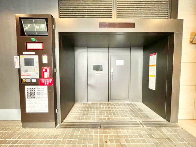 【駐車場】 | プラウドタワー北浜 | エイブル売買事業部では、箕面市・豊中市・吹田市・池田市・茨木市・高槻市の北摂エリア全域で、物件のご紹介を致しております。北摂エリアにて購入物件をお探しの際は、当社までお問合せ下さいませ。