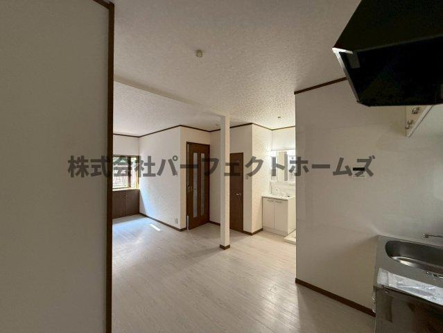 渚南町戸建　賃貸の内装|内装もきれいです
