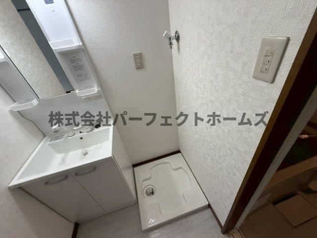渚南町戸建　賃貸の洗面所|洗濯パン