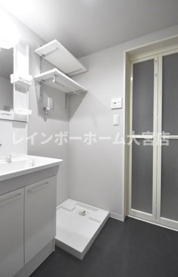 オリエンタルコート東大宮の独立洗面台