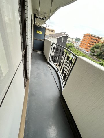 【バルコニー】