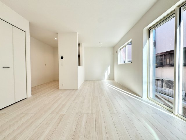 船橋市前原西１丁目第１期の居間・リビング|建築施工例