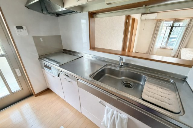 泉南市信達牧野戸建のキッチン|キッチン　※ＡＩにより備品類削除加工しております。
