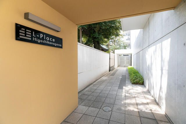 エルプレイス東神奈川のエントランス