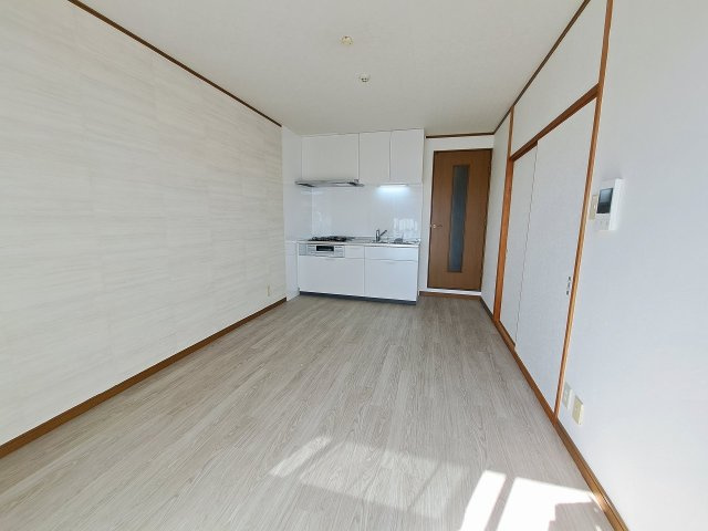 メゾン甲子園トキワの居間・リビング